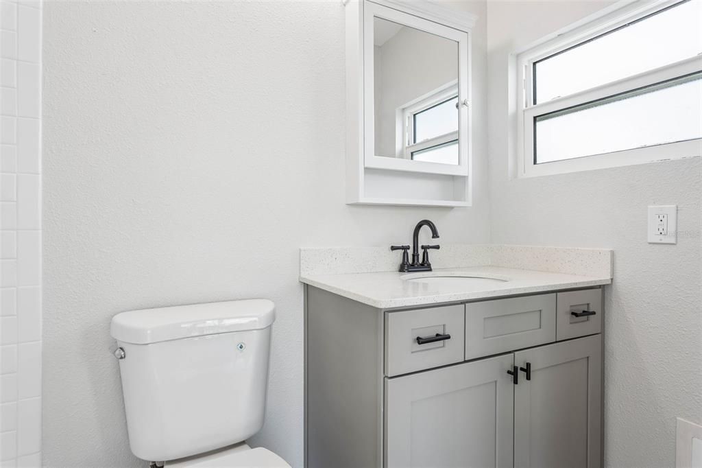 En Venta: $474,900 (5 camas, 3 baños, 2454 Pies cuadrados)