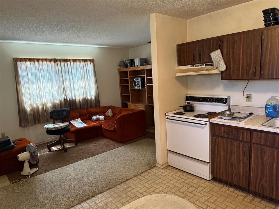 Activo con contrato: $200,000 (3 camas, 1 baños, 760 Pies cuadrados)