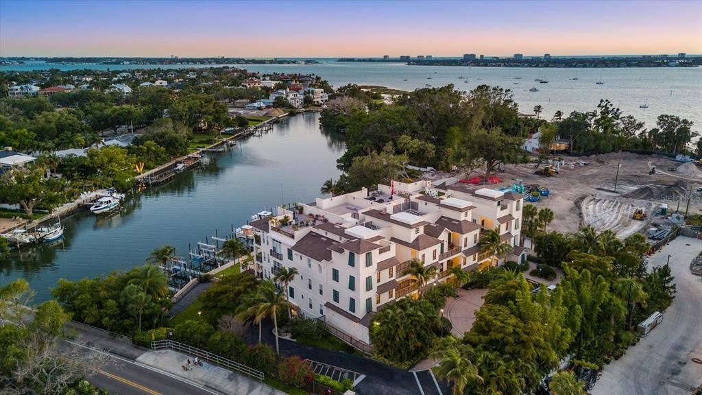 En Venta: $2,799,000 (3 camas, 3 baños, 2511 Pies cuadrados)