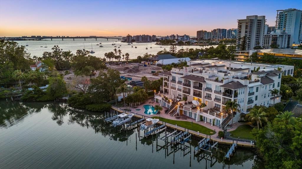 En Venta: $2,799,000 (3 camas, 3 baños, 2511 Pies cuadrados)
