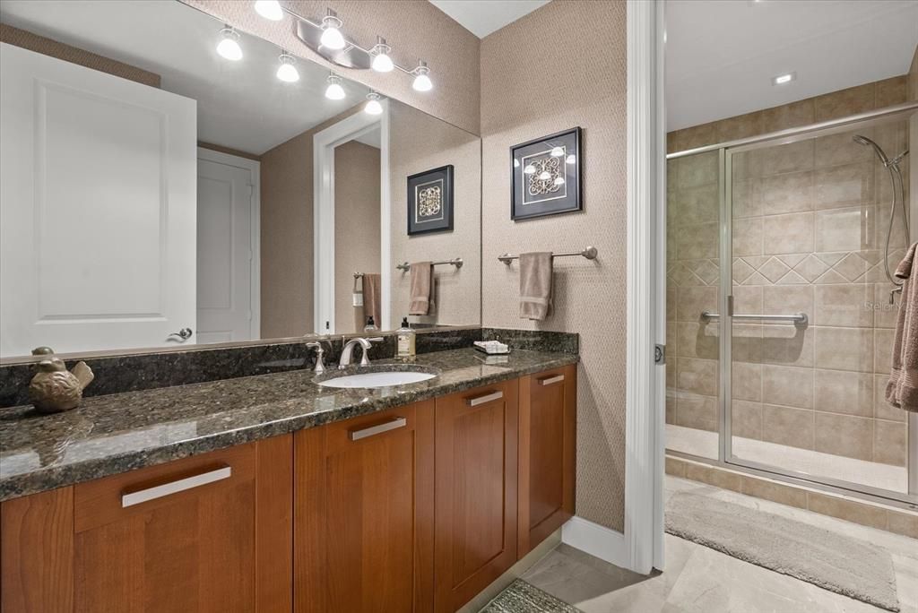 En Venta: $2,799,000 (3 camas, 3 baños, 2511 Pies cuadrados)