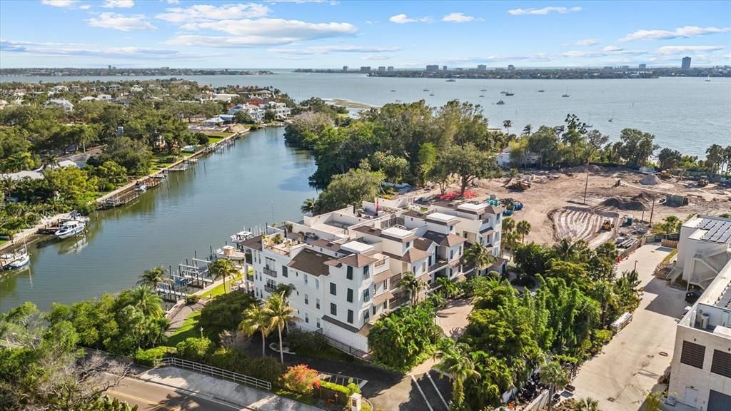 En Venta: $2,799,000 (3 camas, 3 baños, 2511 Pies cuadrados)