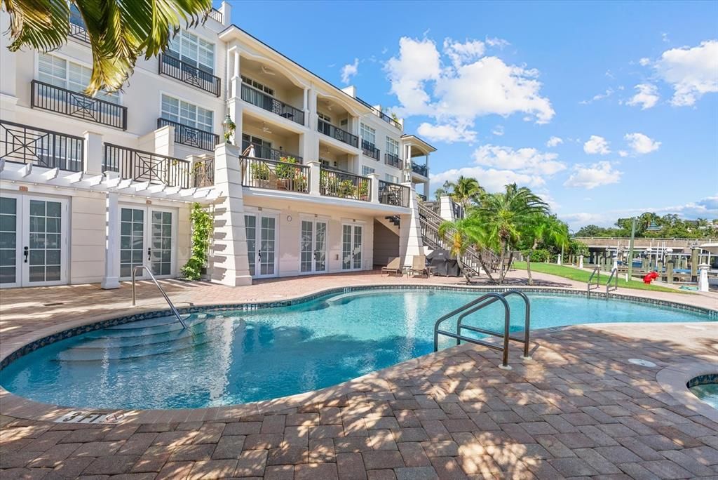 En Venta: $2,799,000 (3 camas, 3 baños, 2511 Pies cuadrados)