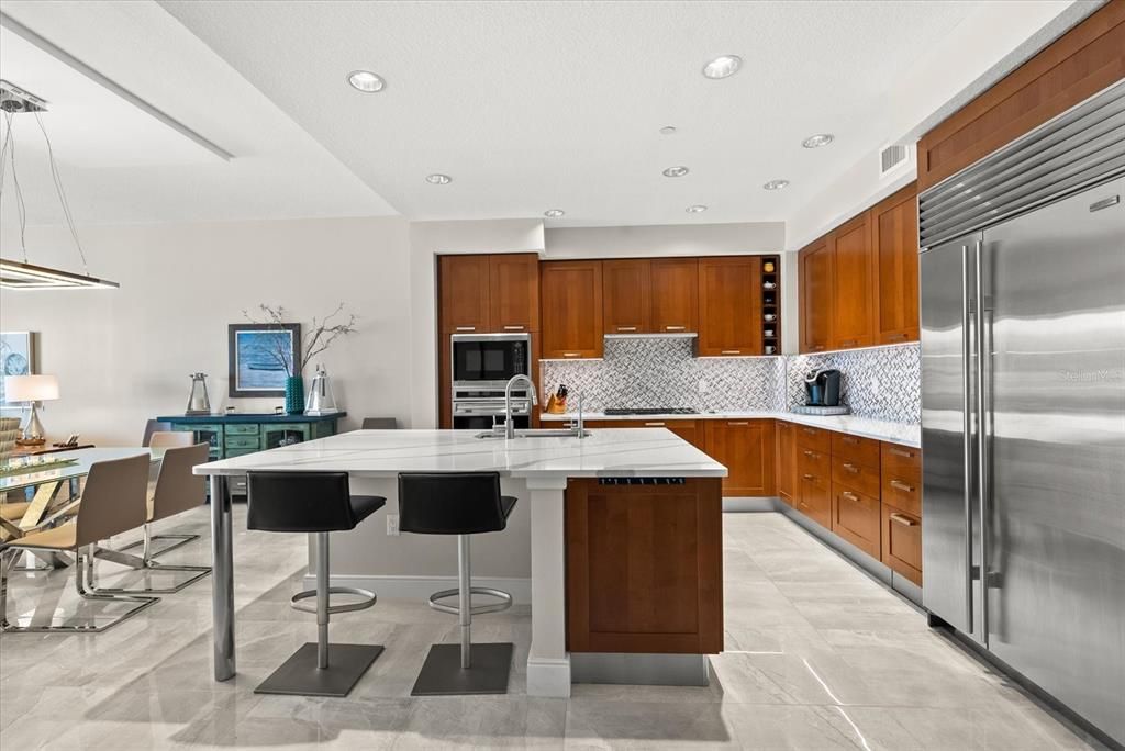 En Venta: $2,799,000 (3 camas, 3 baños, 2511 Pies cuadrados)