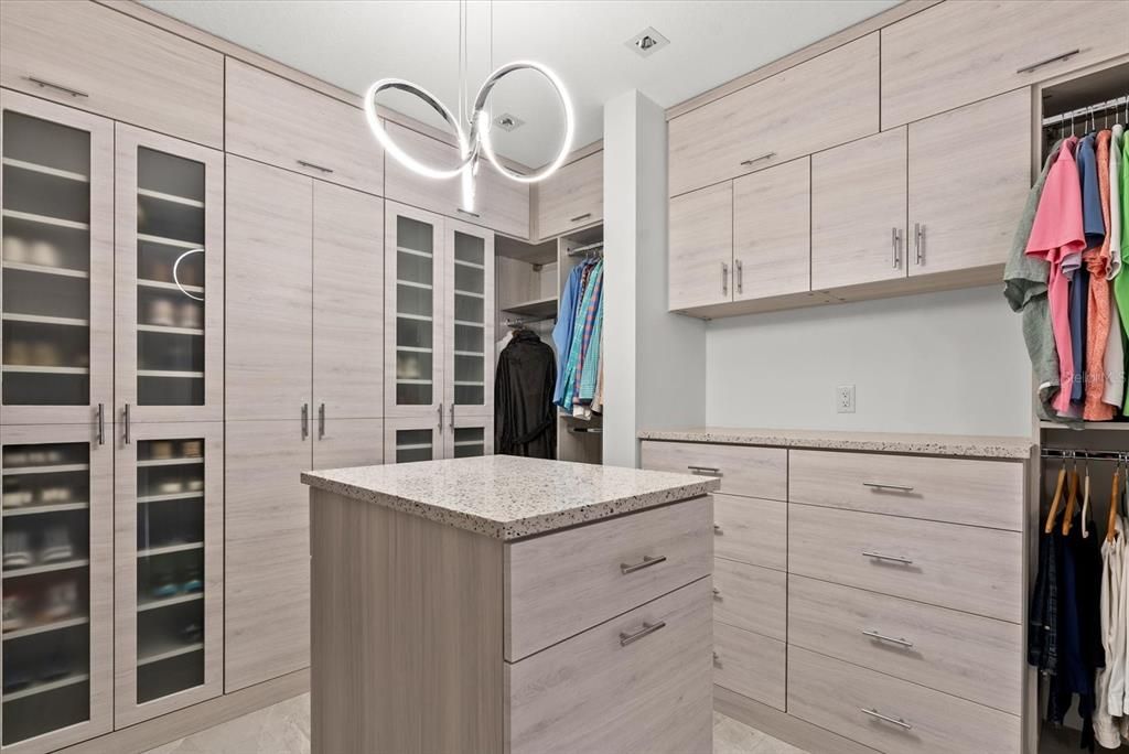 En Venta: $2,799,000 (3 camas, 3 baños, 2511 Pies cuadrados)