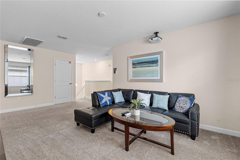 Active With Contract: $530,000 (6 beds, 5 baths, 3291 Square Feet)