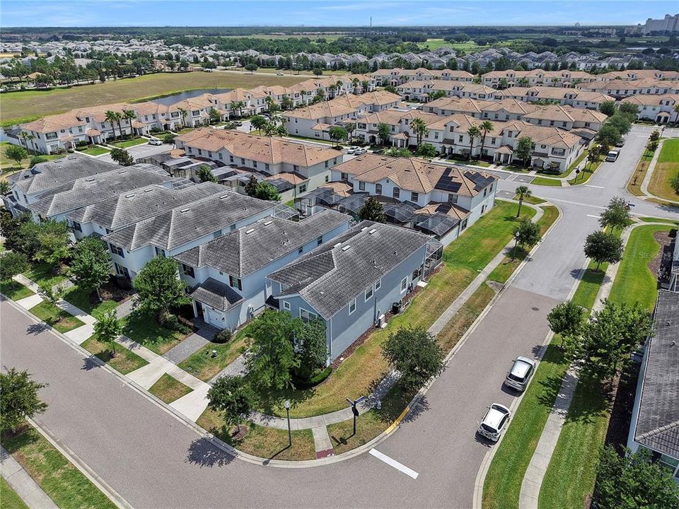 Active With Contract: $530,000 (6 beds, 5 baths, 3291 Square Feet)