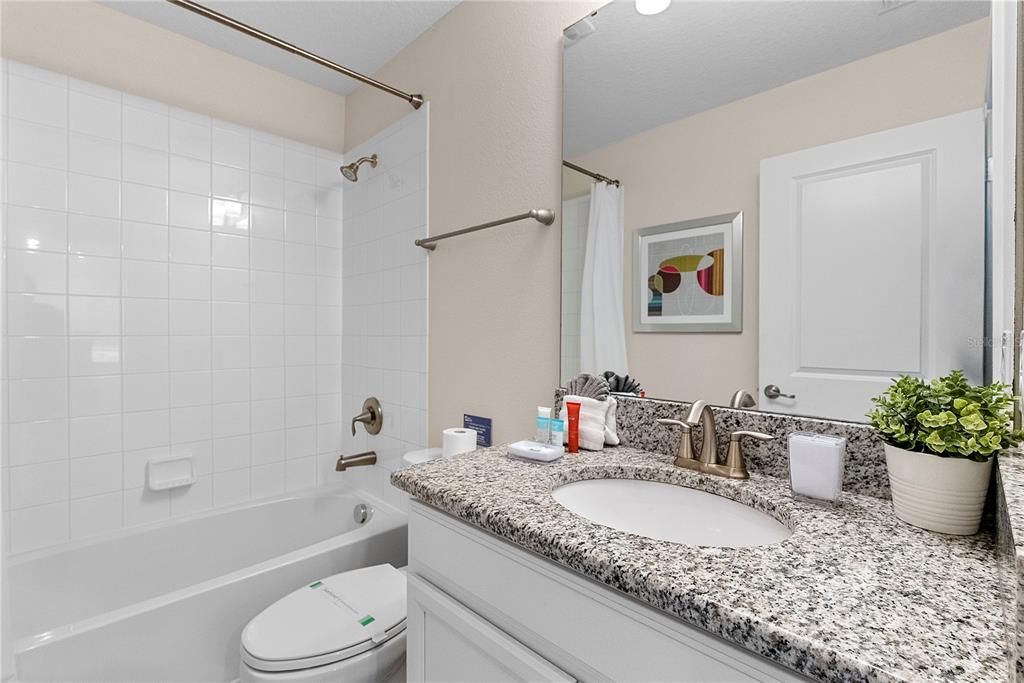 Active With Contract: $530,000 (6 beds, 5 baths, 3291 Square Feet)