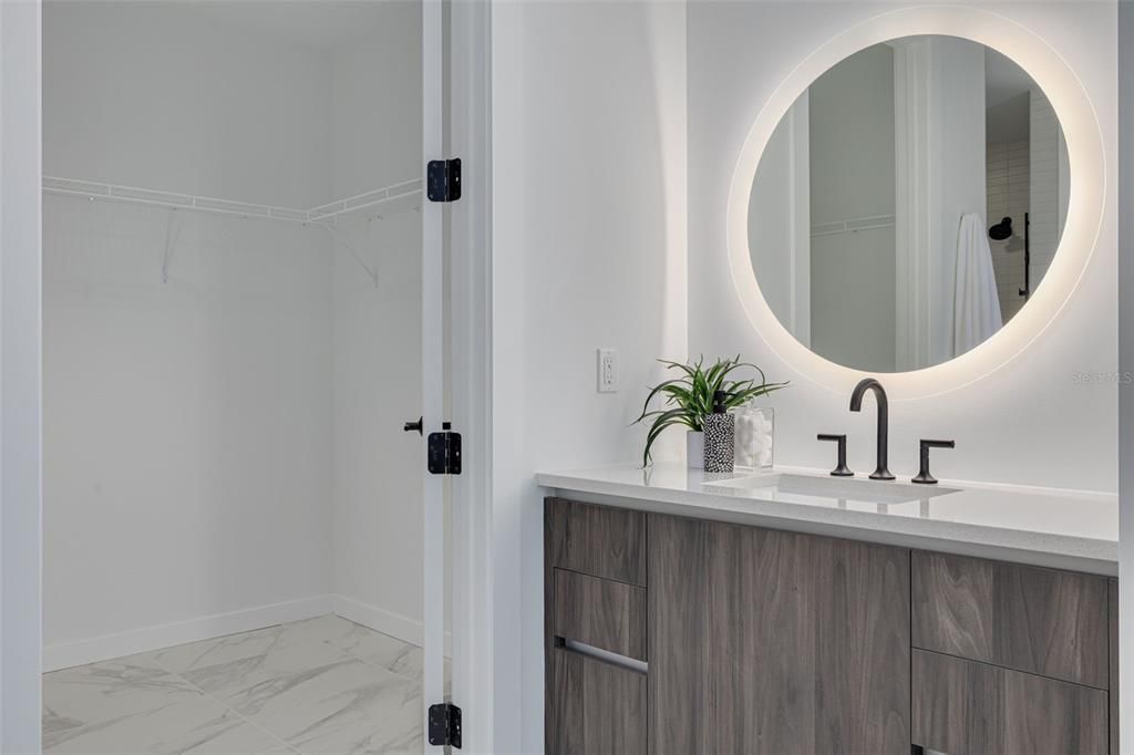 В аренду: $6,900 (2 спален, 2 ванн, 1753 Квадратных фут)