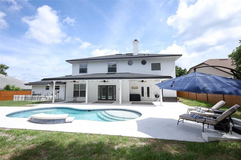 For Sale: $725,000 (6 beds, 4 baths, 3572 Square Feet)