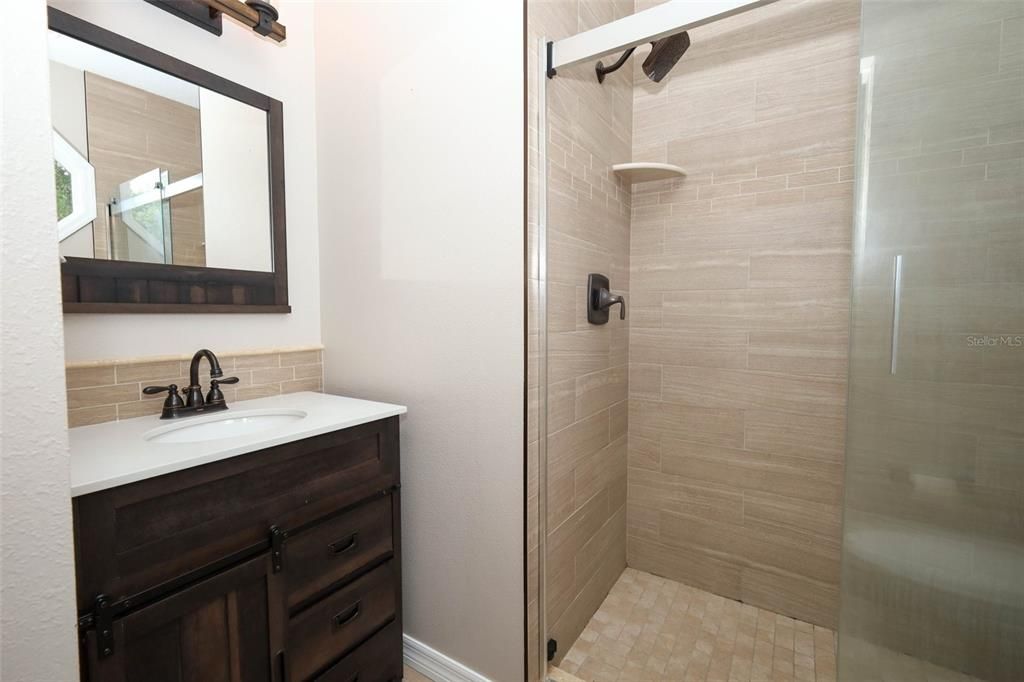 For Sale: $725,000 (6 beds, 4 baths, 3572 Square Feet)