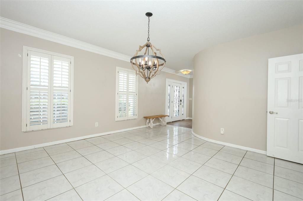 For Sale: $725,000 (6 beds, 4 baths, 3572 Square Feet)