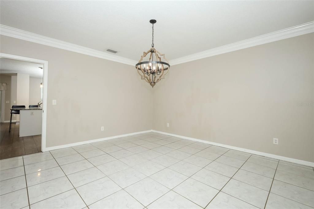 For Sale: $725,000 (6 beds, 4 baths, 3572 Square Feet)