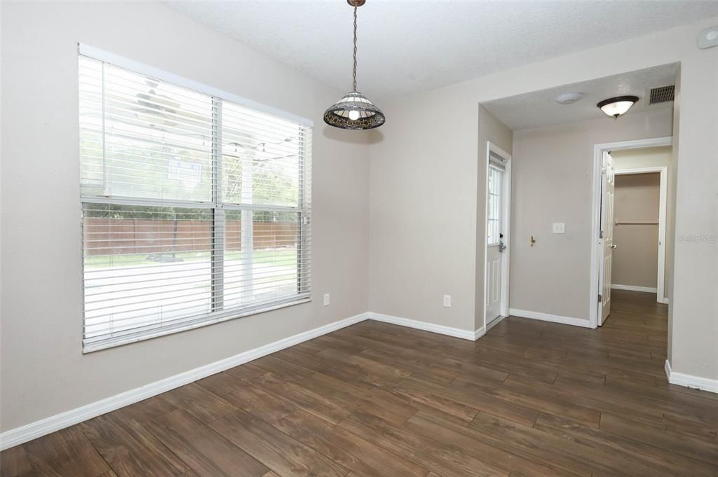 For Sale: $725,000 (6 beds, 4 baths, 3572 Square Feet)
