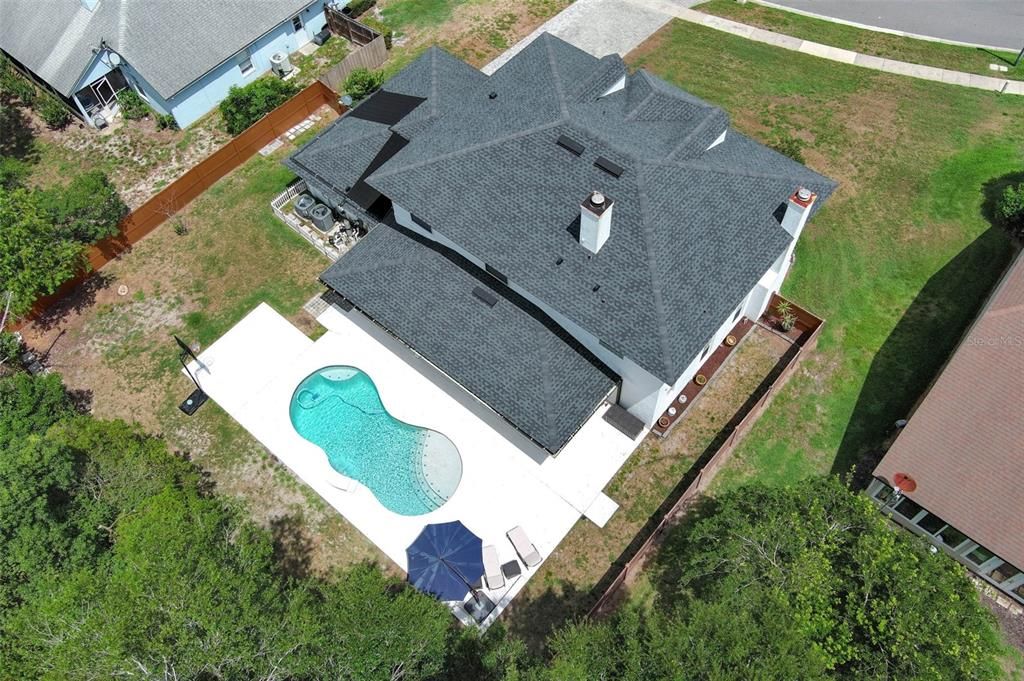 For Sale: $725,000 (6 beds, 4 baths, 3572 Square Feet)