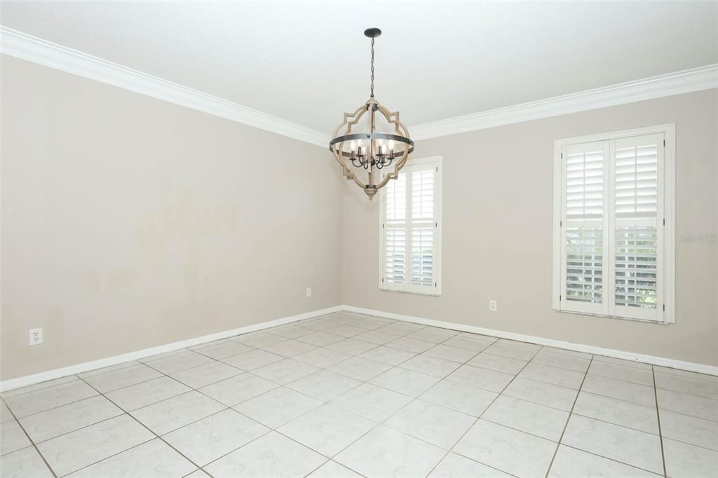 For Sale: $725,000 (6 beds, 4 baths, 3572 Square Feet)