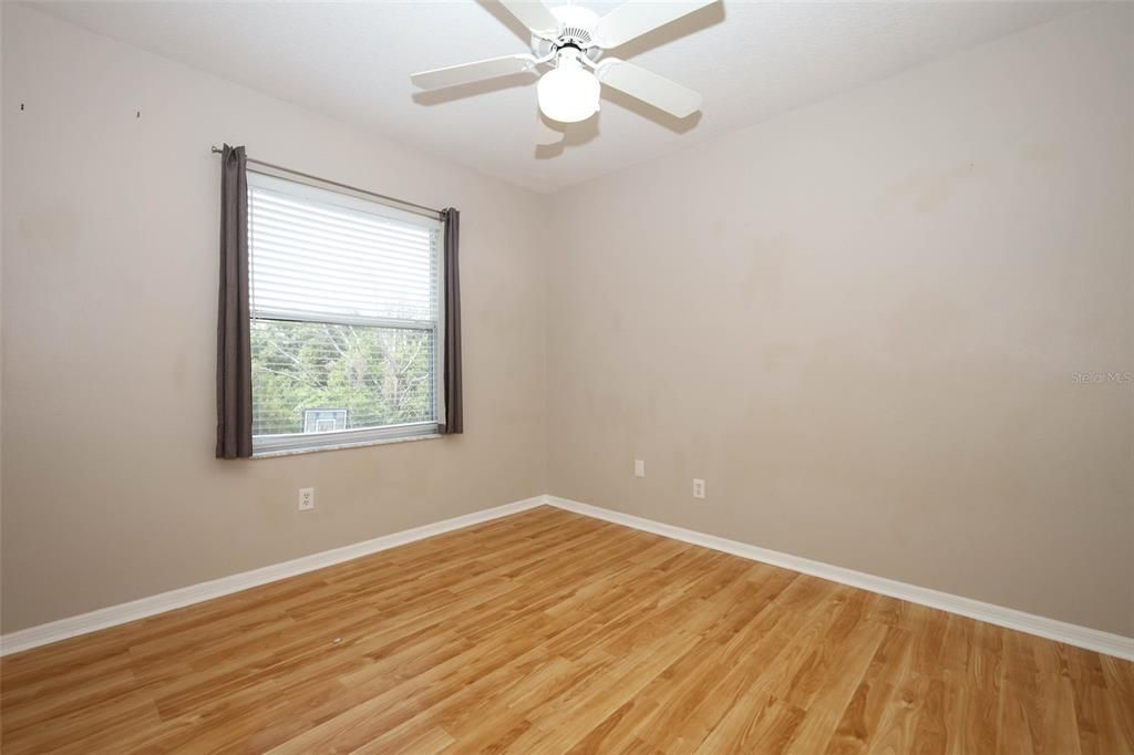For Sale: $725,000 (6 beds, 4 baths, 3572 Square Feet)