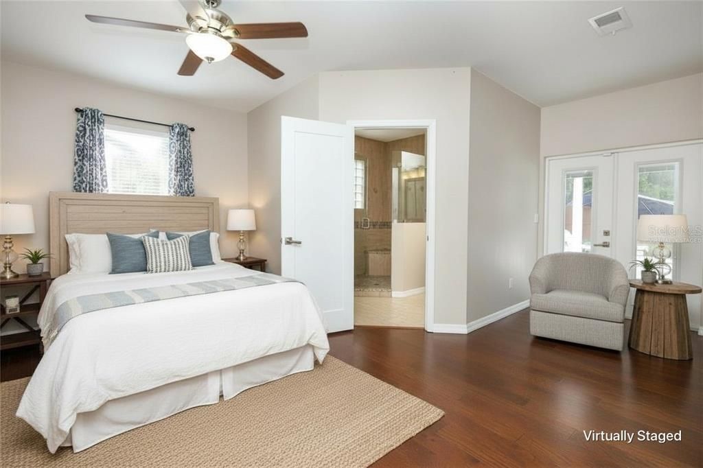 For Sale: $725,000 (6 beds, 4 baths, 3572 Square Feet)
