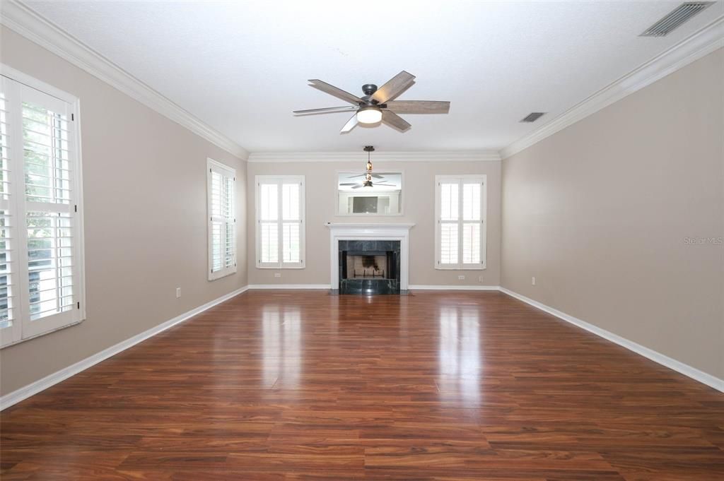 For Sale: $725,000 (6 beds, 4 baths, 3572 Square Feet)