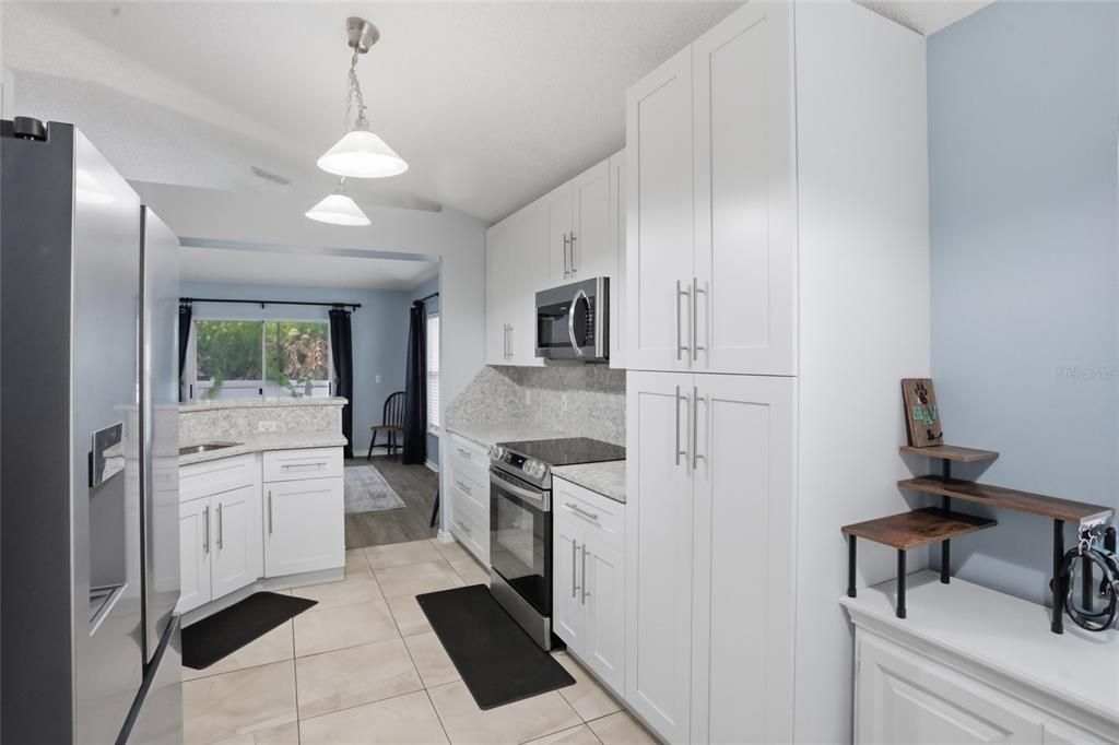 待售: $415,000 (4 贝兹, 2 浴室, 1874 平方英尺)