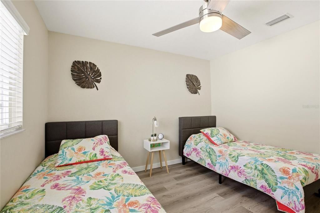 Activo con contrato: $364,900 (3 camas, 2 baños, 1393 Pies cuadrados)