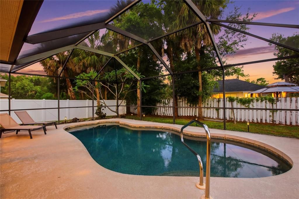 Activo con contrato: $364,900 (3 camas, 2 baños, 1393 Pies cuadrados)