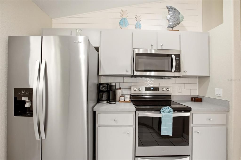 Activo con contrato: $364,900 (3 camas, 2 baños, 1393 Pies cuadrados)
