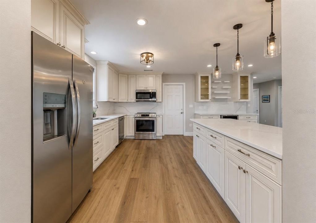 For Rent: $3,500 (3 beds, 2 baths, 1810 Square Feet)
