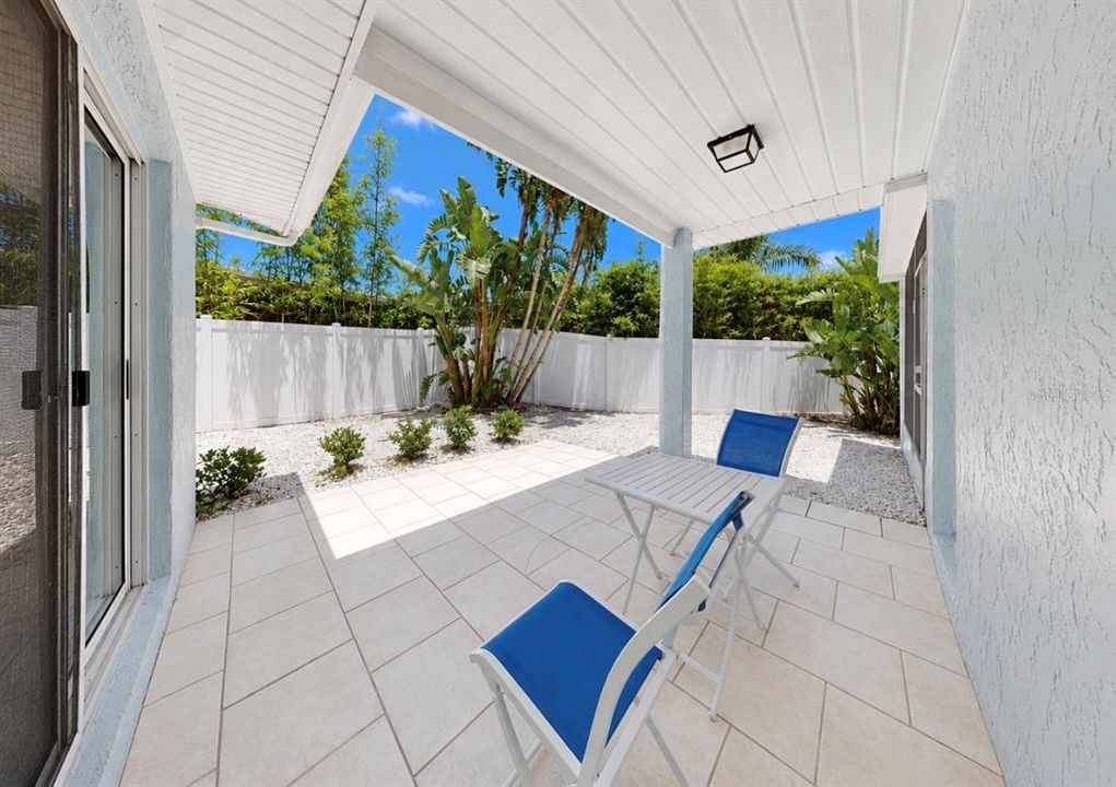 For Rent: $3,500 (3 beds, 2 baths, 1810 Square Feet)