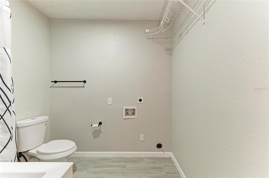 Activo con contrato: $325,000 (3 camas, 1 baños, 1078 Pies cuadrados)