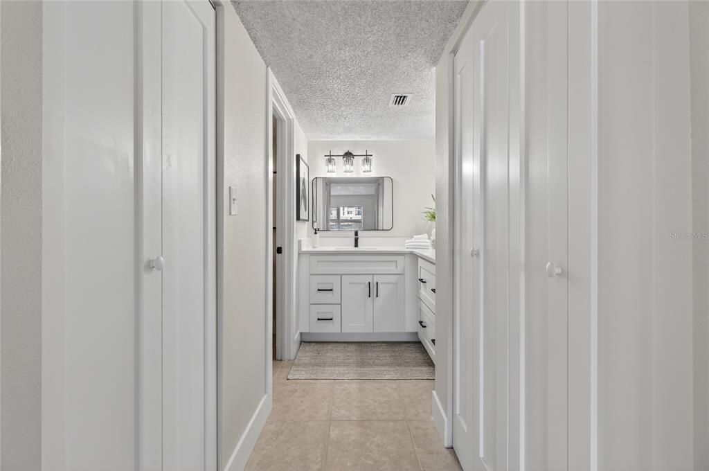 En Venta: $238,000 (2 camas, 2 baños, 1181 Pies cuadrados)