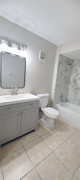 Activo con contrato: $199,900 (2 camas, 2 baños, 1361 Pies cuadrados)