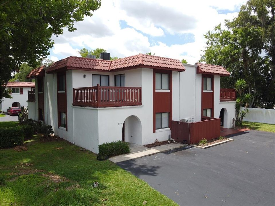 Activo con contrato: $199,900 (2 camas, 2 baños, 1361 Pies cuadrados)