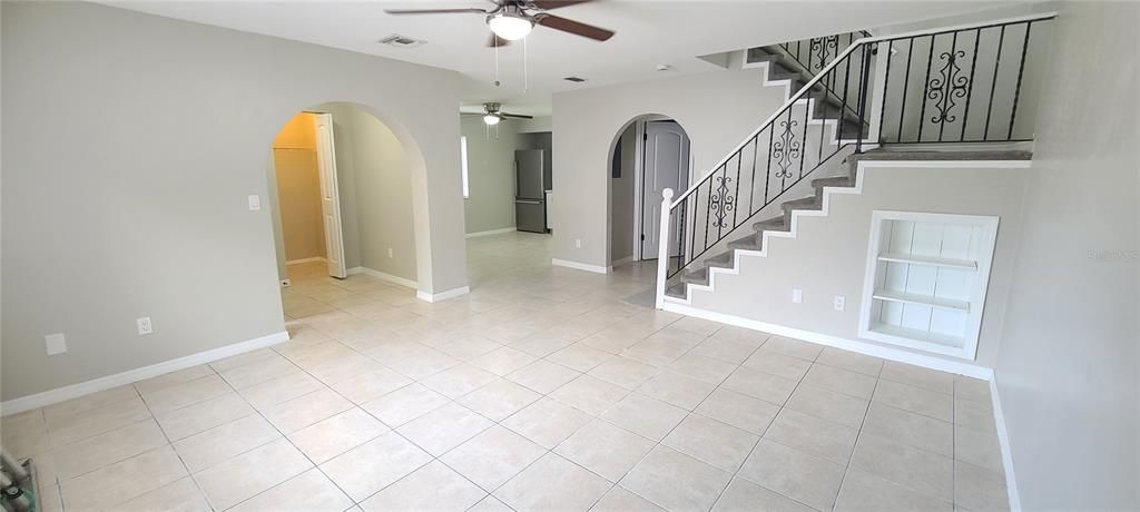 Activo con contrato: $199,900 (2 camas, 2 baños, 1361 Pies cuadrados)