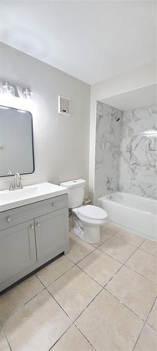 Activo con contrato: $199,900 (2 camas, 2 baños, 1361 Pies cuadrados)