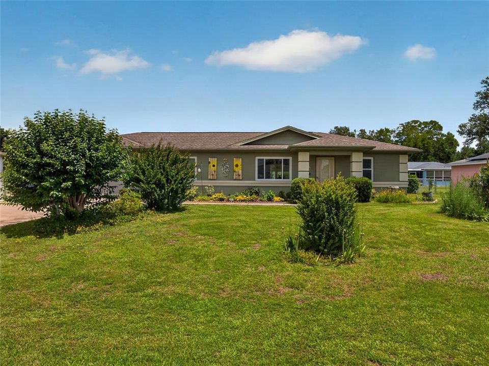 For Sale: $179,900 (2 beds, 2 baths, 1258 Square Feet)