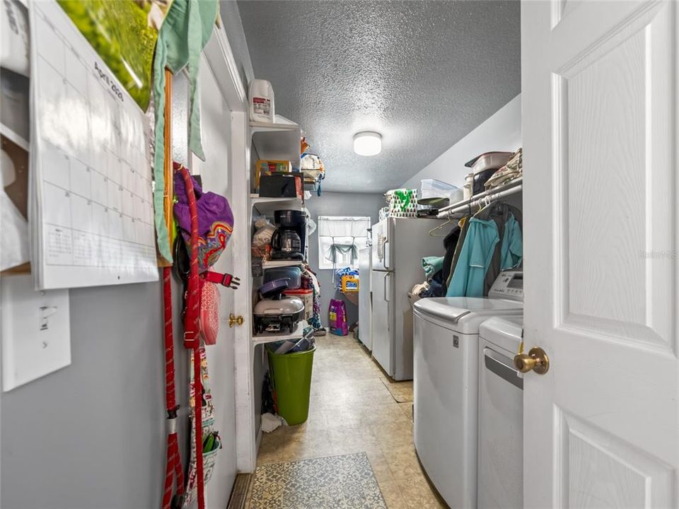For Sale: $179,900 (2 beds, 2 baths, 1258 Square Feet)