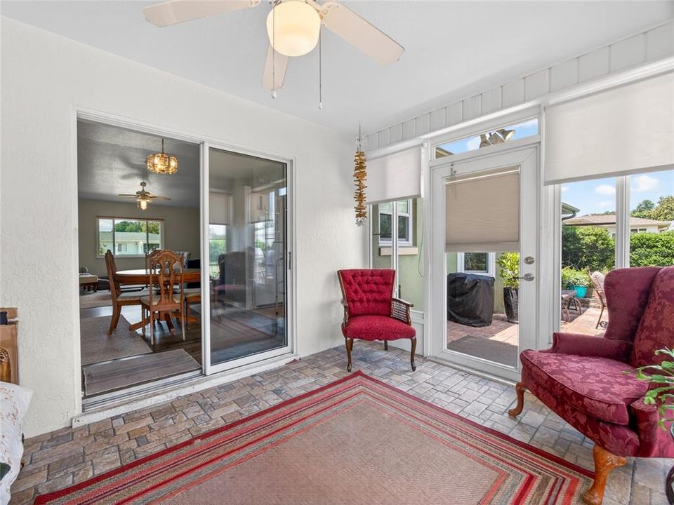 For Sale: $179,900 (2 beds, 2 baths, 1258 Square Feet)