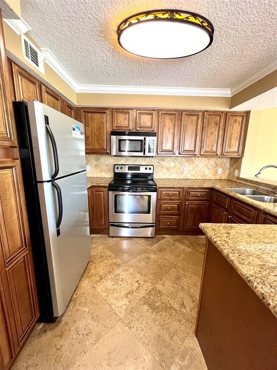 В аренду: $1,895 (2 спален, 2 ванн, 1288 Квадратных фут)