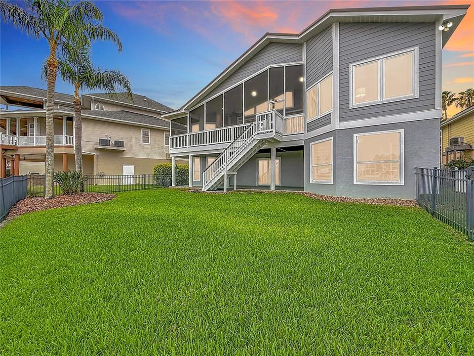 En Venta: $849,999 (3 camas, 2 baños, 2058 Pies cuadrados)