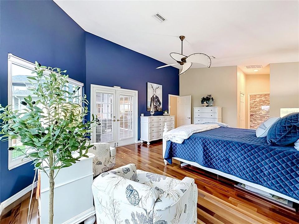 En Venta: $849,999 (3 camas, 2 baños, 2058 Pies cuadrados)