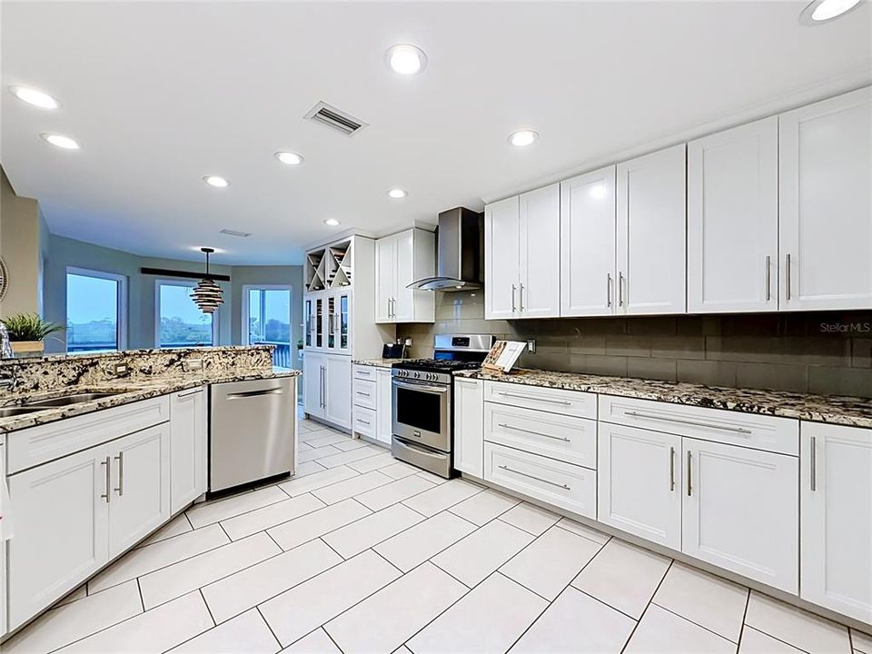 En Venta: $849,999 (3 camas, 2 baños, 2058 Pies cuadrados)