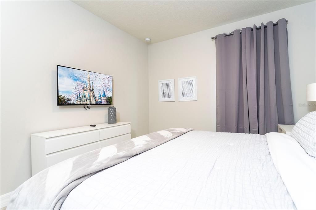 Activo con contrato: $1,699,000 (6 camas, 4 baños, 4544 Pies cuadrados)