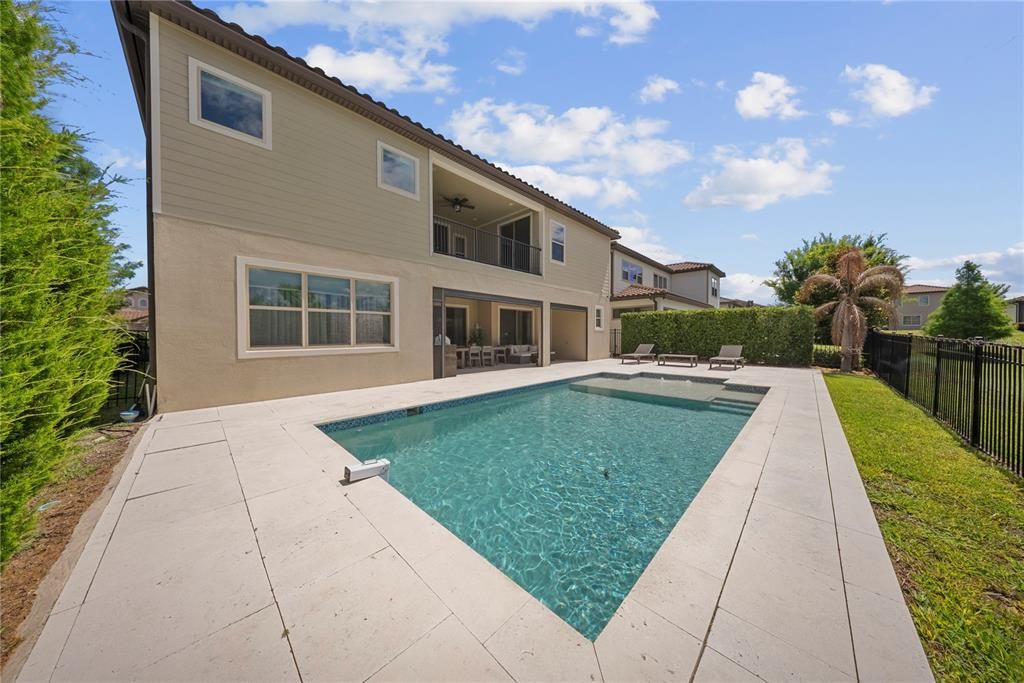 Activo con contrato: $1,699,000 (6 camas, 4 baños, 4544 Pies cuadrados)