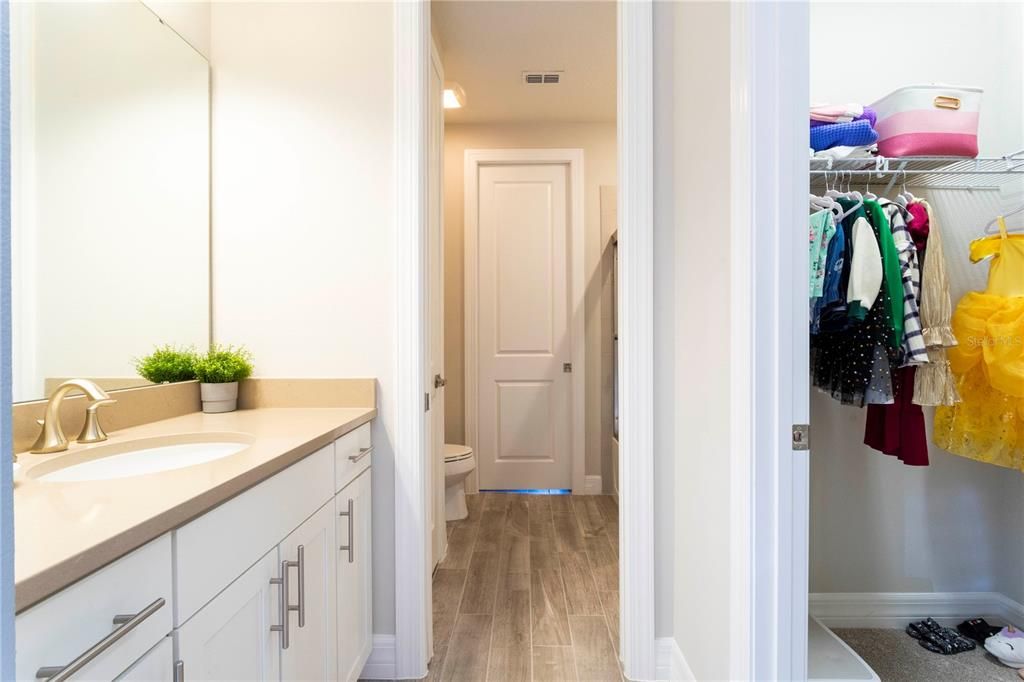 Activo con contrato: $1,699,000 (6 camas, 4 baños, 4544 Pies cuadrados)