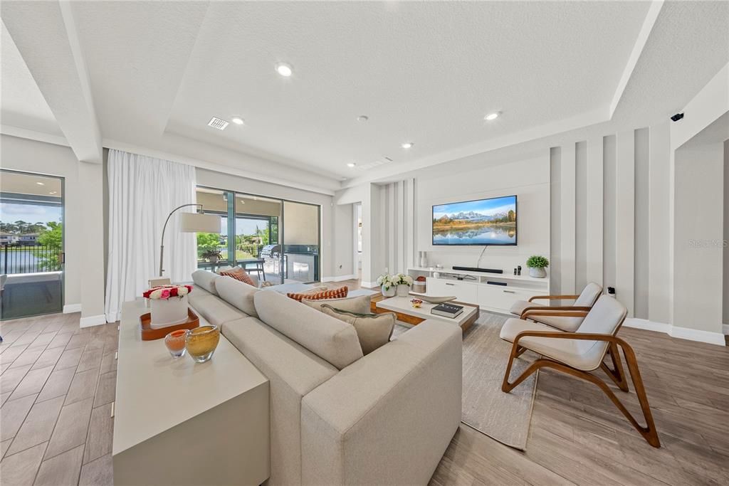 Activo con contrato: $1,699,000 (6 camas, 4 baños, 4544 Pies cuadrados)