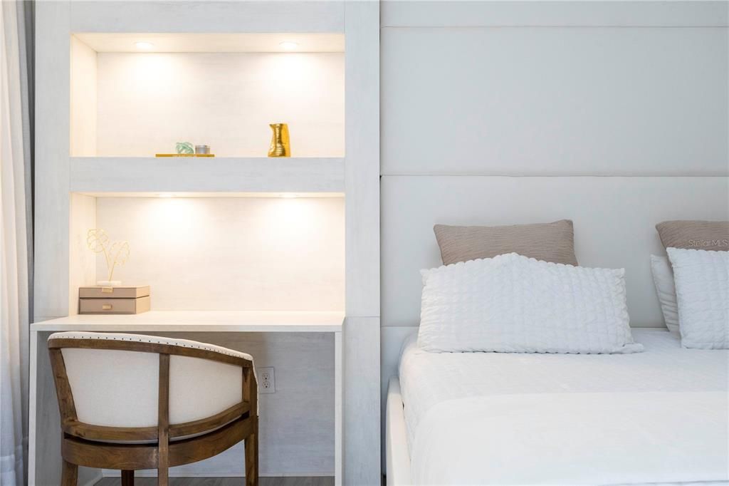 Activo con contrato: $1,699,000 (6 camas, 4 baños, 4544 Pies cuadrados)