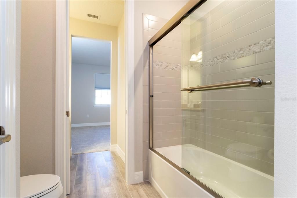 Activo con contrato: $1,699,000 (6 camas, 4 baños, 4544 Pies cuadrados)