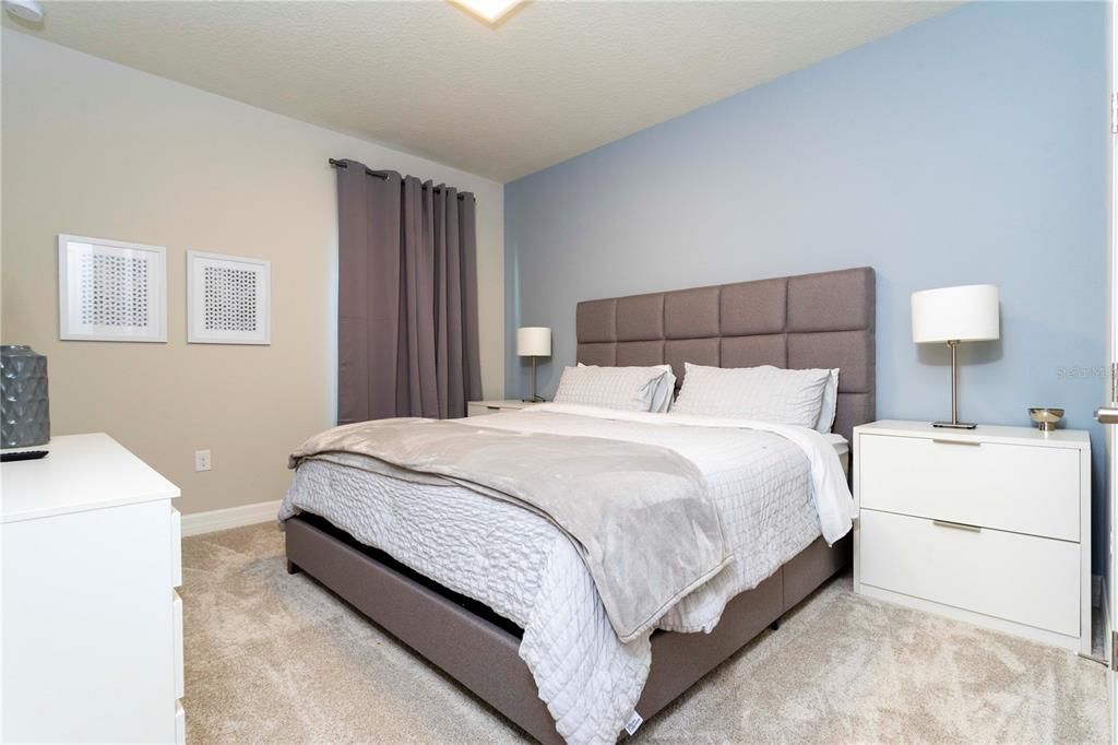 Activo con contrato: $1,699,000 (6 camas, 4 baños, 4544 Pies cuadrados)
