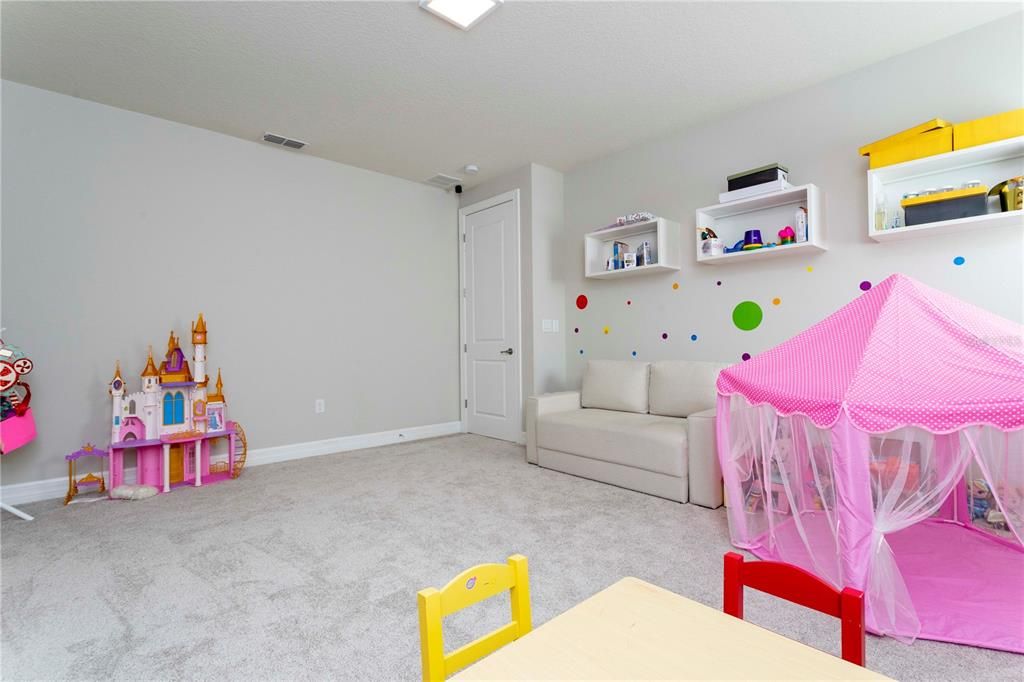 Activo con contrato: $1,699,000 (6 camas, 4 baños, 4544 Pies cuadrados)